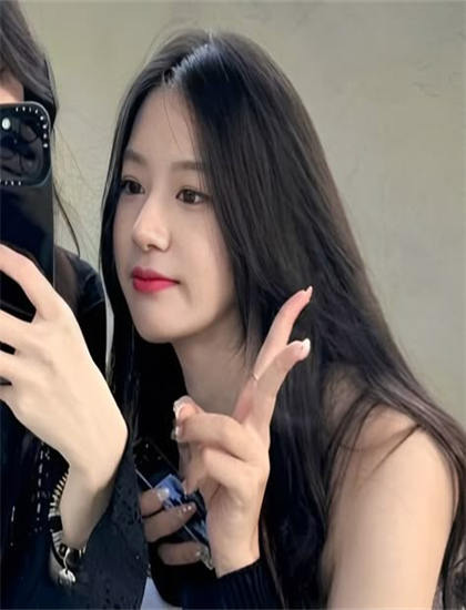 影视评论：《第一收藏》的艺术价值与娱乐性平衡